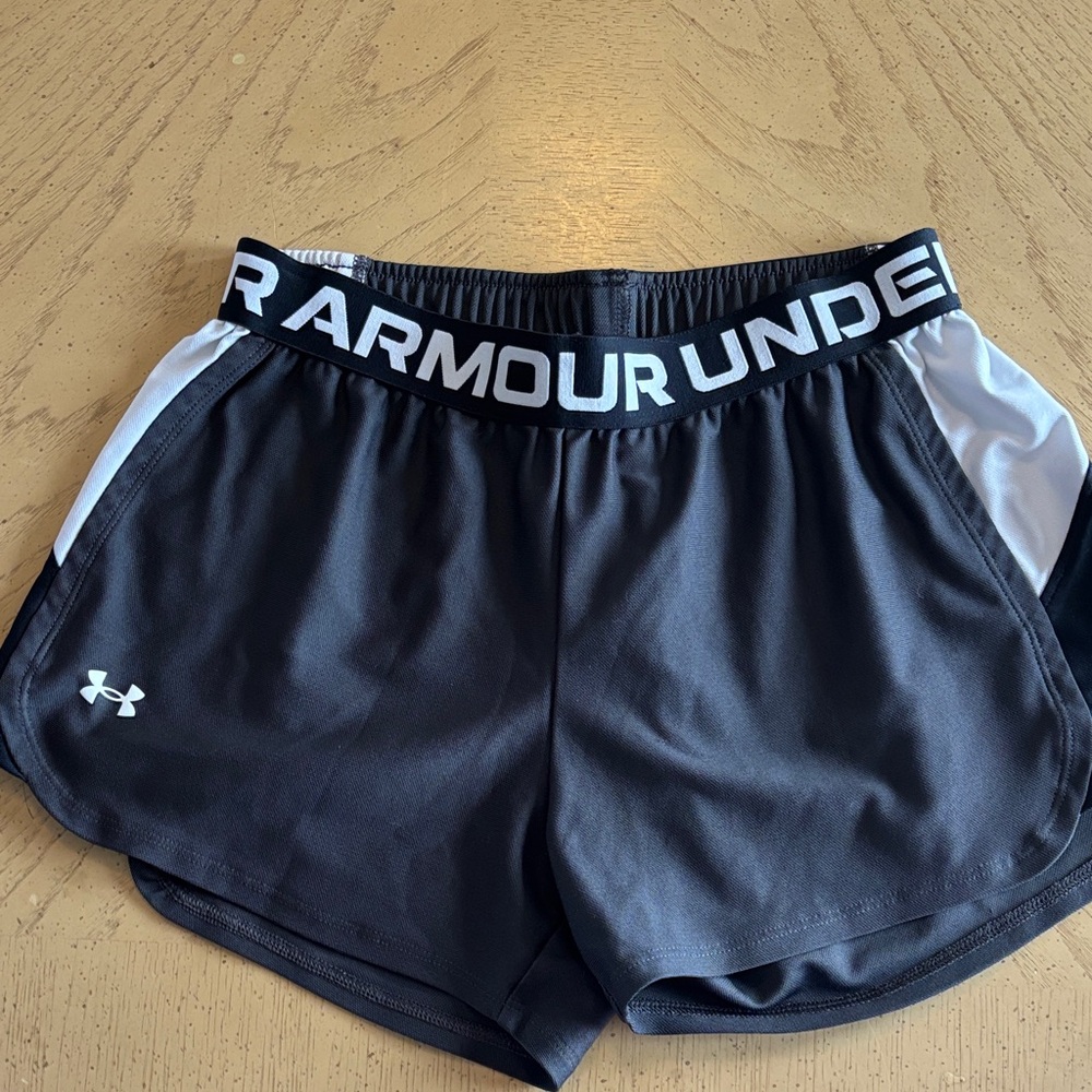 Under Armour Women's Black and White Shorts